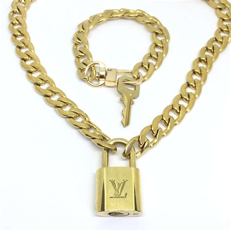 louis vuitton lock necklace dupe|louis vuitton lock and key necklace 55.